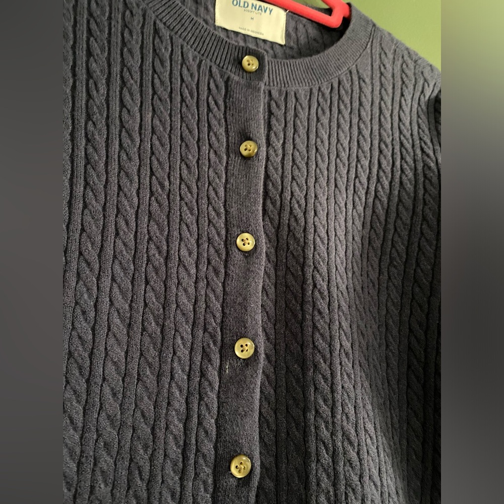 NWT cable knit cardigan Old Navy SoSoft Dark Blue Sweater braided twist cropped - Picture 10 of 14